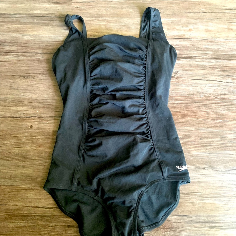 Speedo Black One Piece Swimsuit w ruched front - Good condition. Worn 1x